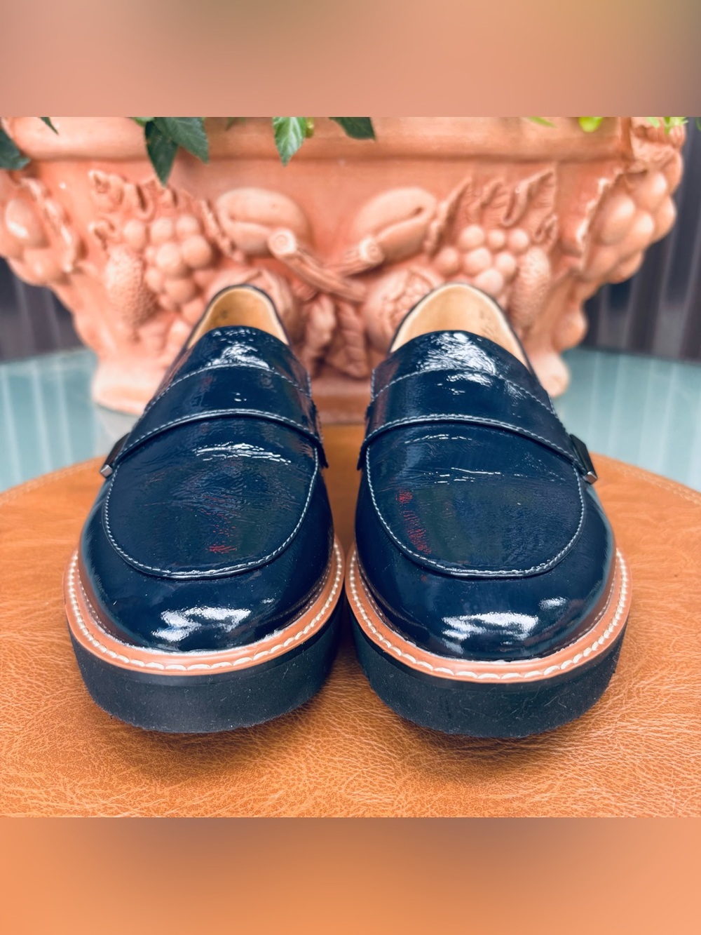 Naturalizer Navy Patent Leather Loafers EUC